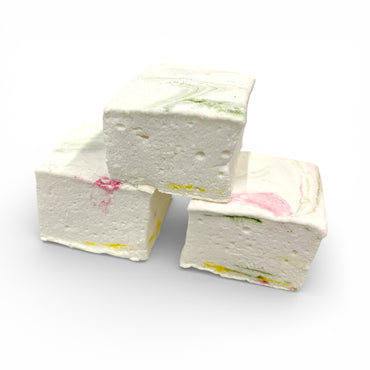 Es ist ein Mädchen-Himbeer-Marshmallow